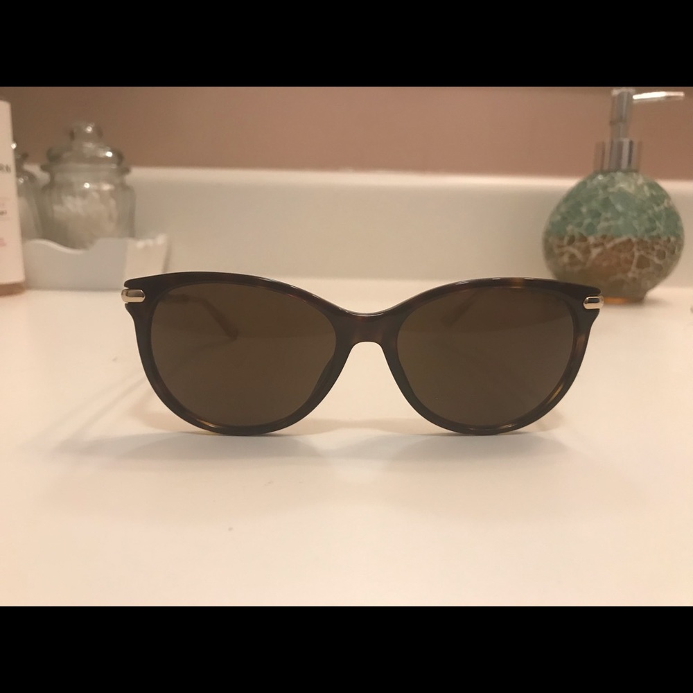 Brand new Gucci sunglasses - Picture 4 of 8